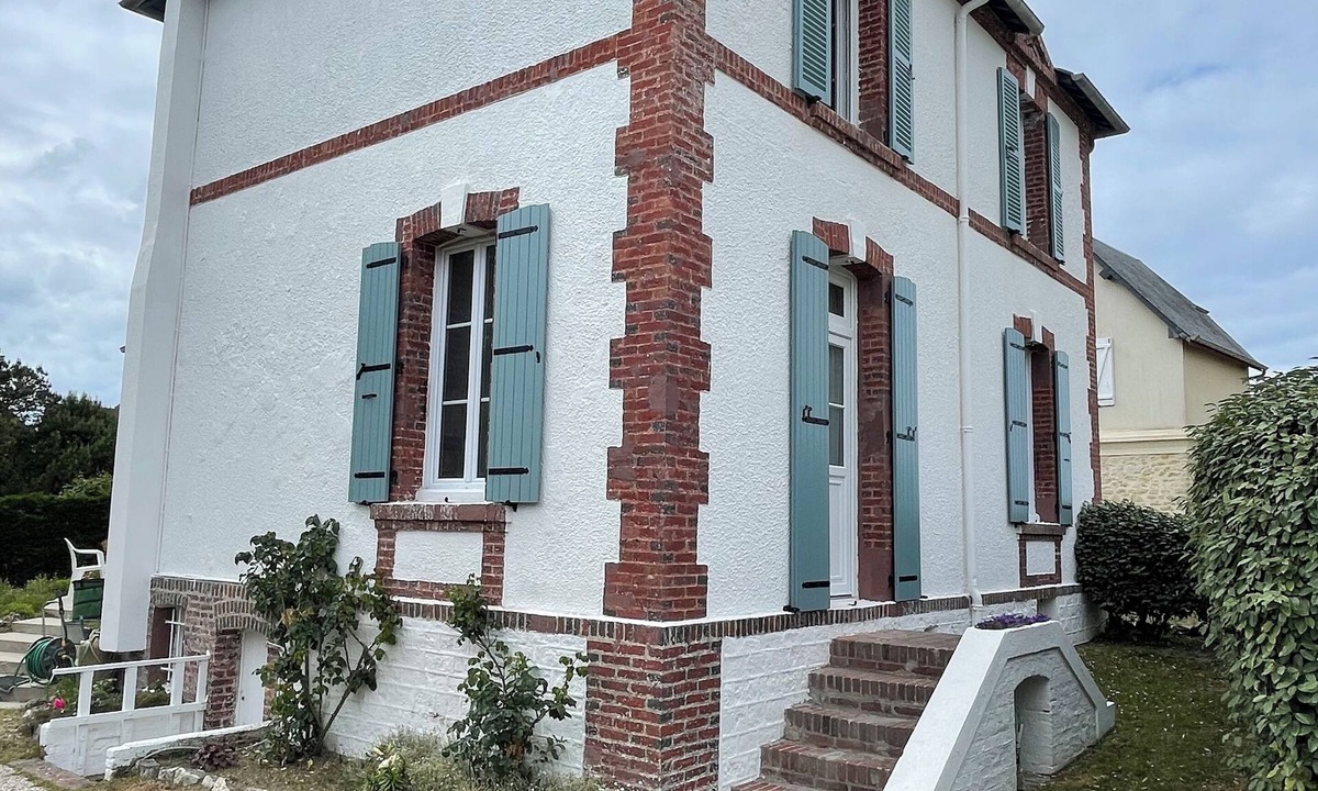 Varaville Villa | Villa Renée, family home with sea view