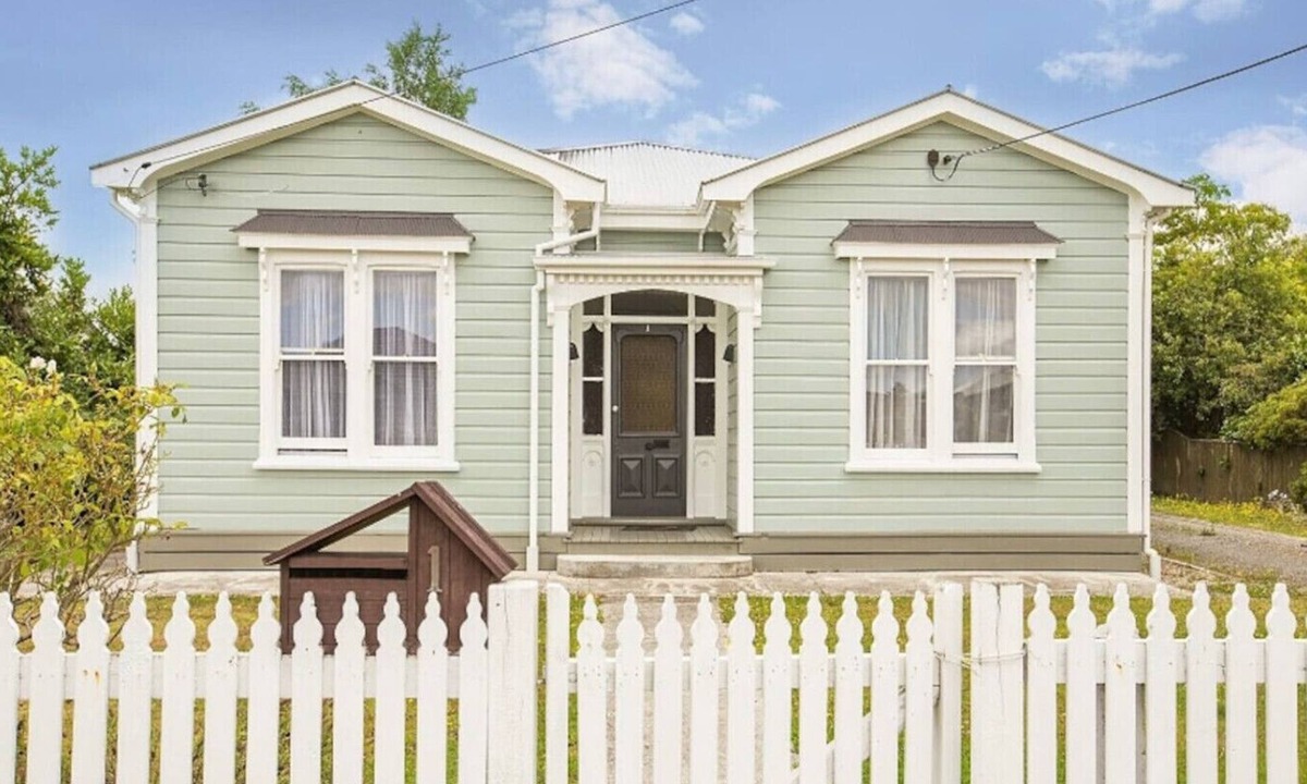 Masterton House | Villa Retreat - Central Masterton