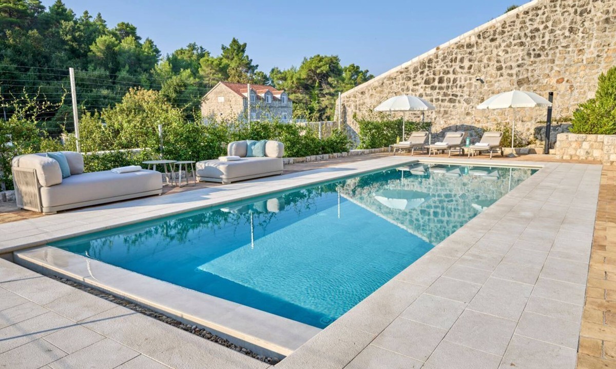 Sudurad Villa | Villa Reverie - Seven Bedroom Villa, Sleeps 14