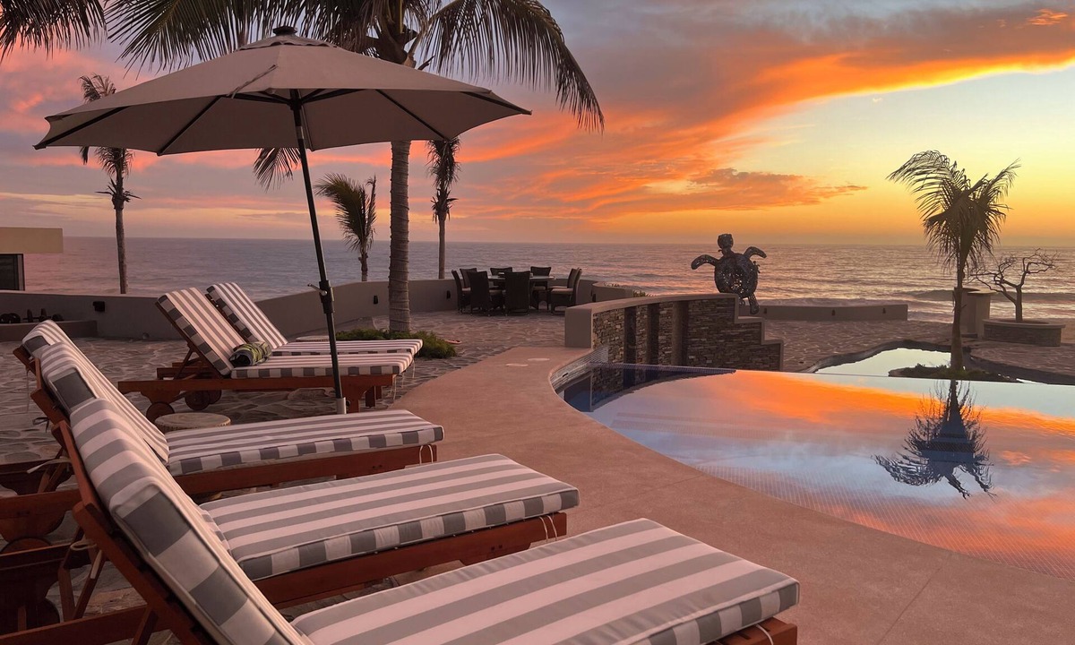 El Pescadero Villa | "Villa Rocas" Beachfront Luxury Villa