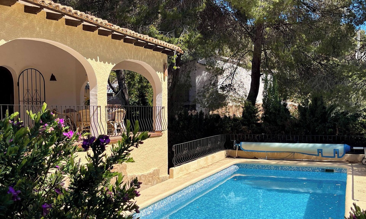 El Portet Villa | Villa RODRIGANDA in Moraira – 3 bedrooms, private pool, 700 metres from El Portet beach, air conditioning and Wi-Fi