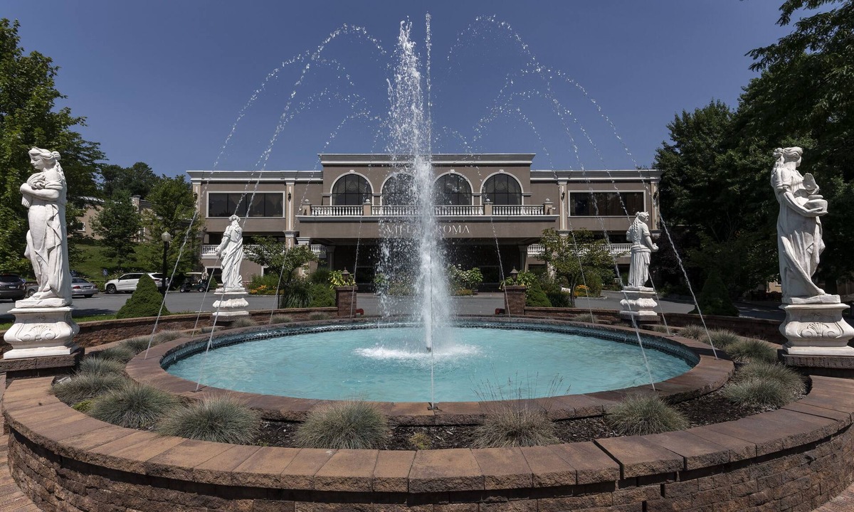 Town of Delaware Resort | Villa Roma Resort and Conference Center