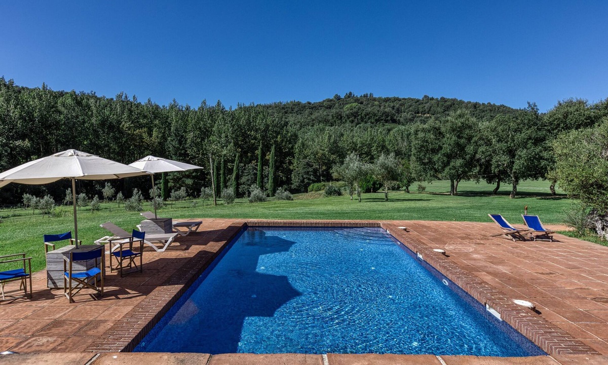 Arbucies Villa | Villa 'Romana Restaurada Entre' with Mountain View, Private Pool and Wi-Fi