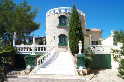 Beaucaire Villa | Villa Romantique