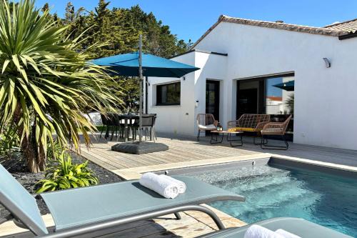 Bretignolles-sur-Mer Villa | Villa Rosemonde Pool Pétanque Walk to Beach Sleeps 8 in Brétignolles