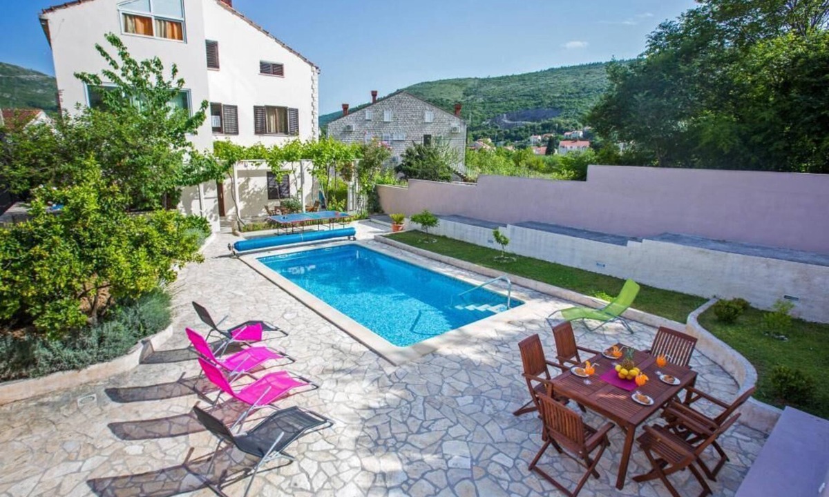 Rozat Apartment | Villa Roza - One-Bedroom Apartment with Balcony