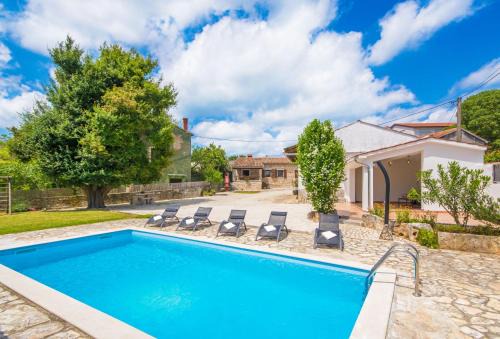 Zminj House | Villa Roži, a charming renovated Istrian house with pool