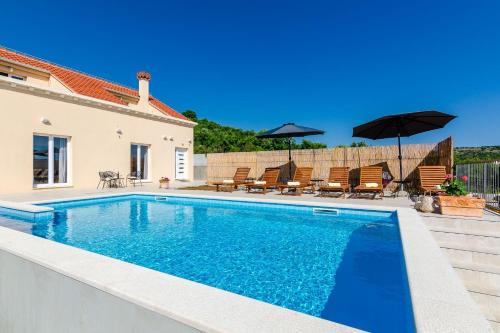 Zvekovica Villa | Villa Rubea