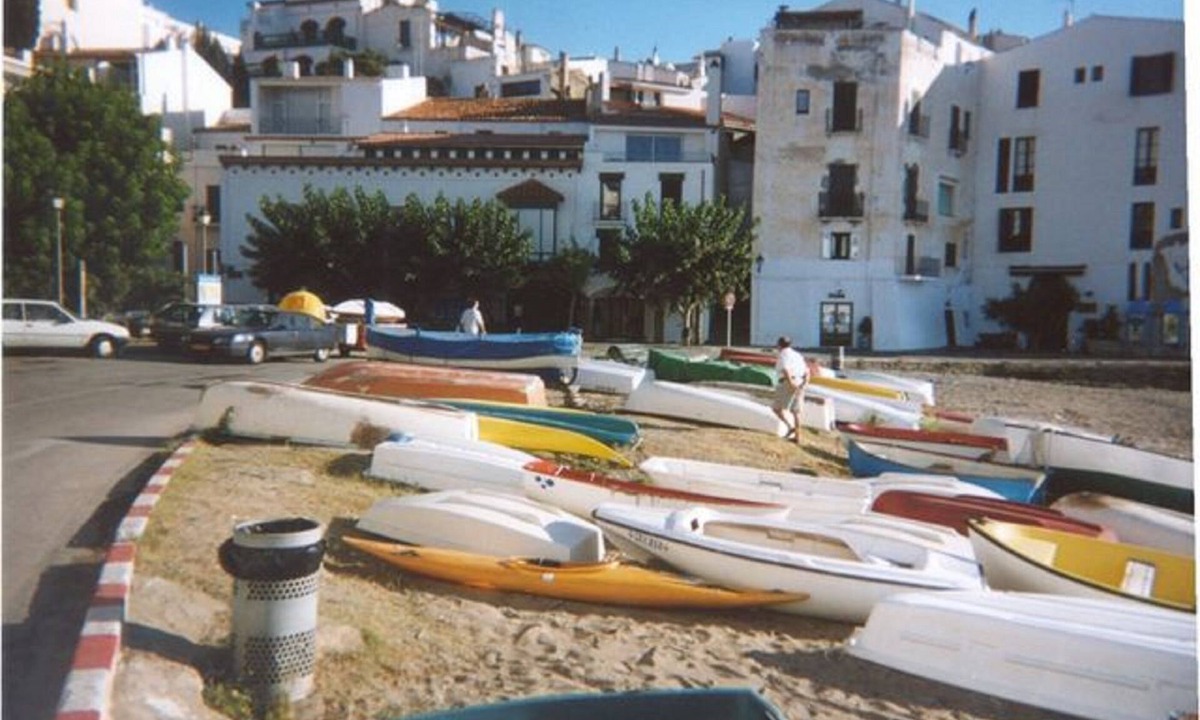 Portlligat House | 'Villa Rubia' luxurious beachfront house-chic Mediterranean Cadaques