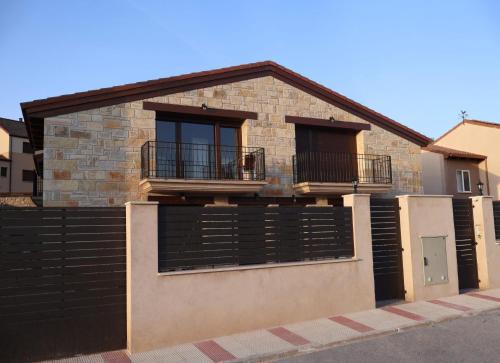 Molina de Aragon Villa | Villa Rural Puerta del Gallo