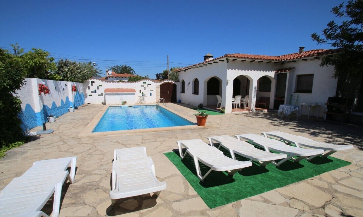 Rustical Balneario Villa | Villa Rustical 9 Costa Dorada