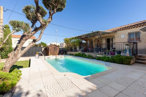 Port-Saint-Louis-du-Rhone Bed & Breakfast | Villa Salamandre
