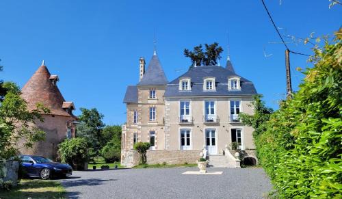 La Trimouille Hotel | VILLA SAINT PIERRE
