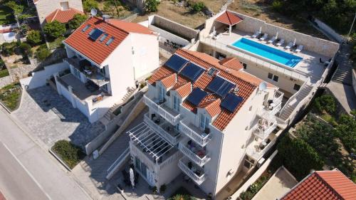 Plat House | Villa Samba