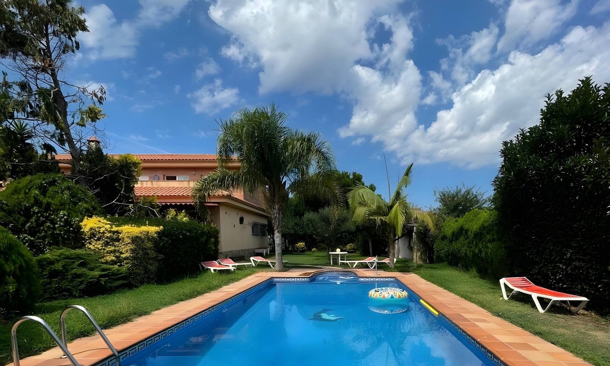 Santa Susanna Villa | Villa 'Santa Susanna 18' with Sea Views