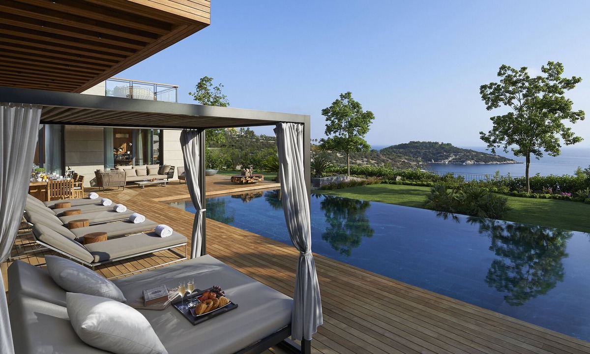 Malibu Villa | Villa Santi by LuxJB 🏆 Beachfront Malibu Mansion 🏆 Resort-Style Service