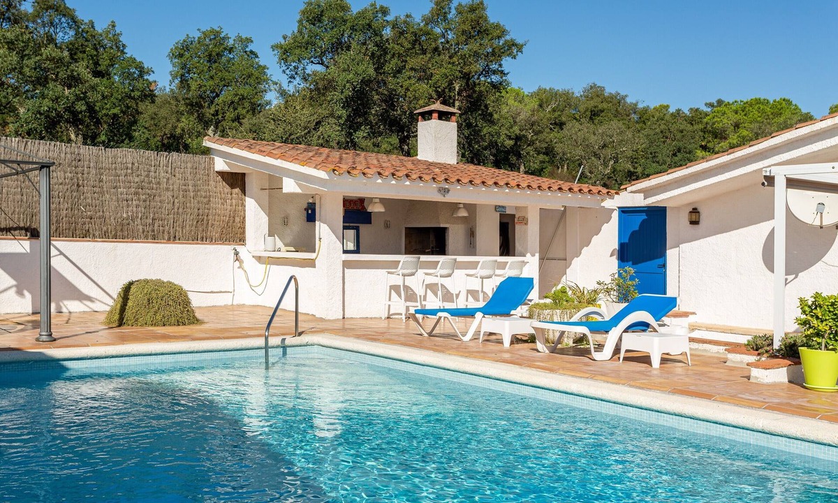 Santa Cristina de Aro Villa | Villa 'Sea près des golfs-El Sol Naciente' with Mountain View, Pool and Wi-Fi