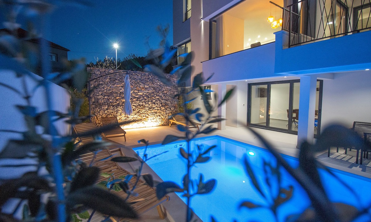 Zman Villa | Villa Sea Silhouette