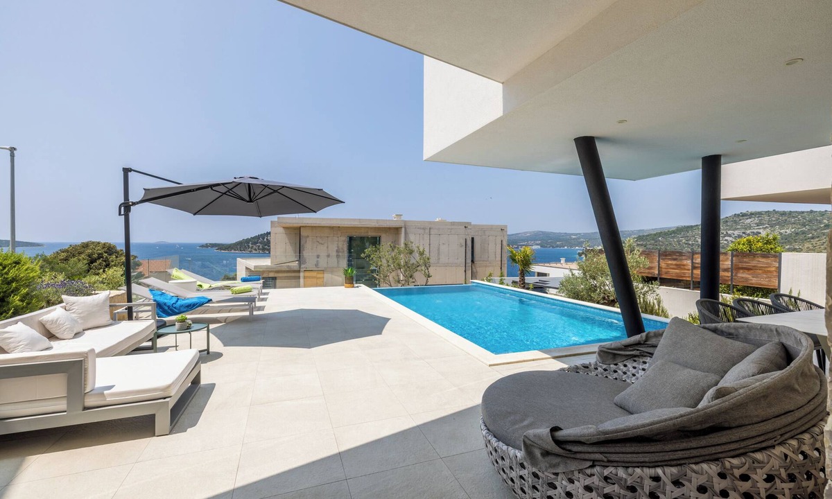 Razanj Villa | Villa Seven Seas
