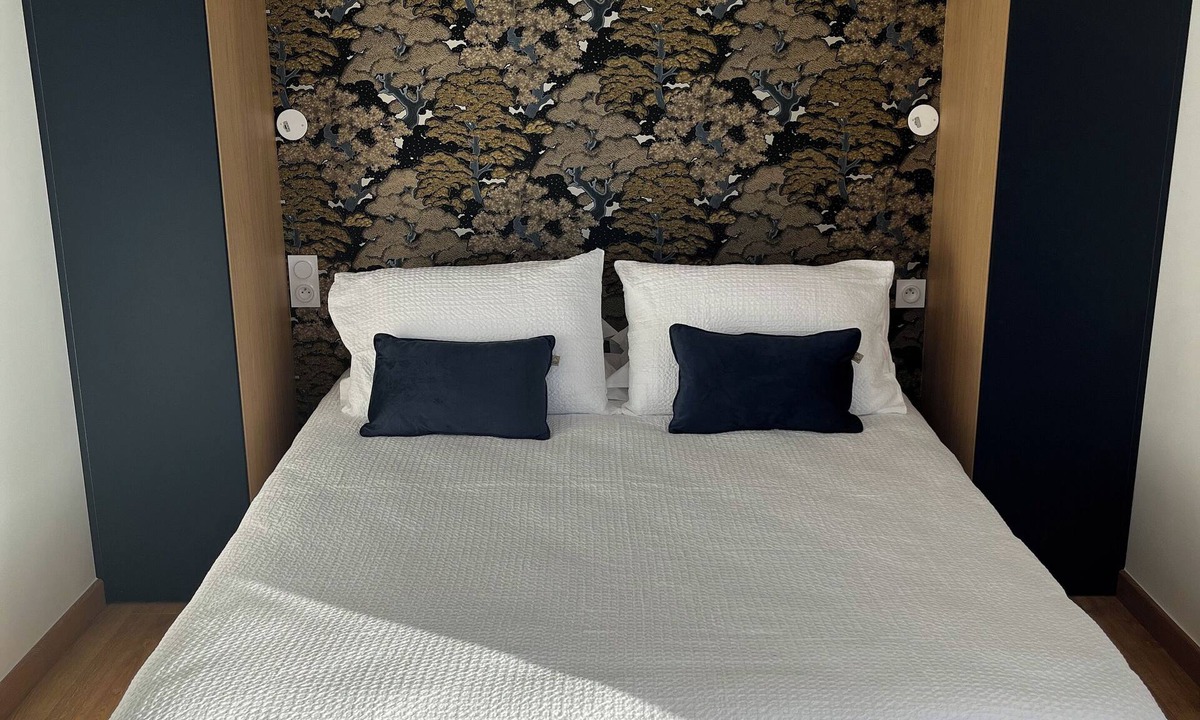 Bretteville Villa | Villa Siam, Les Pieds Dans L'eau