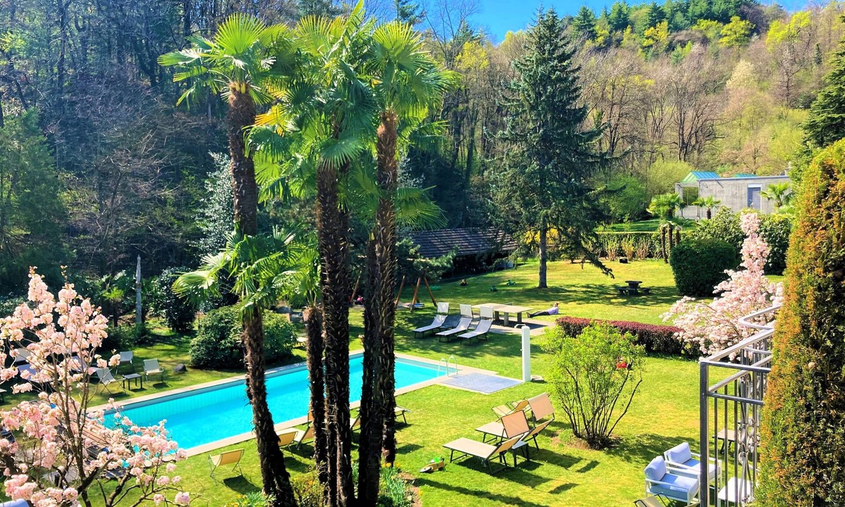 Arcegno Hotel | Villa Siesta, Park & Pool Living