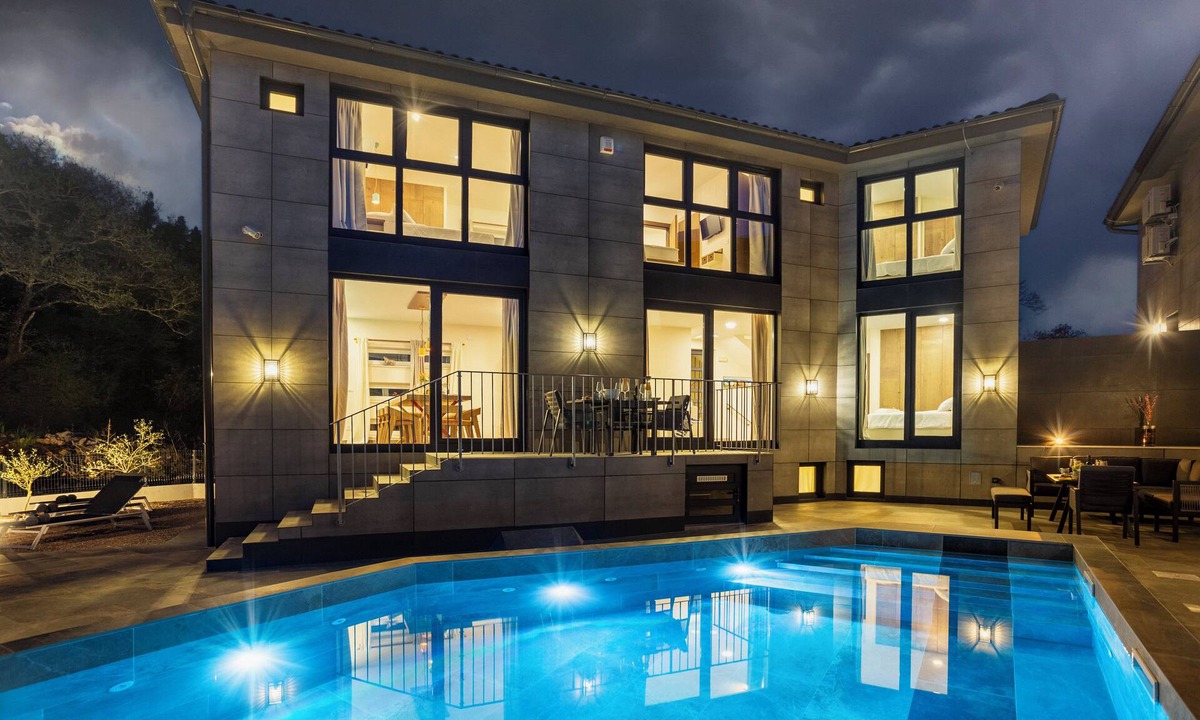 Zidarici Villa | Villa Signature with heated pool (Kvarner - Malinska)