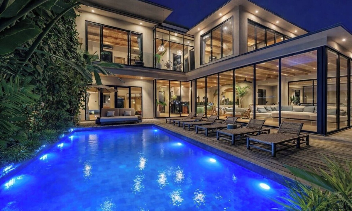 Batu Bolong Villa | Villa Simba 4 BR Canggu Walking Distance to The Beach