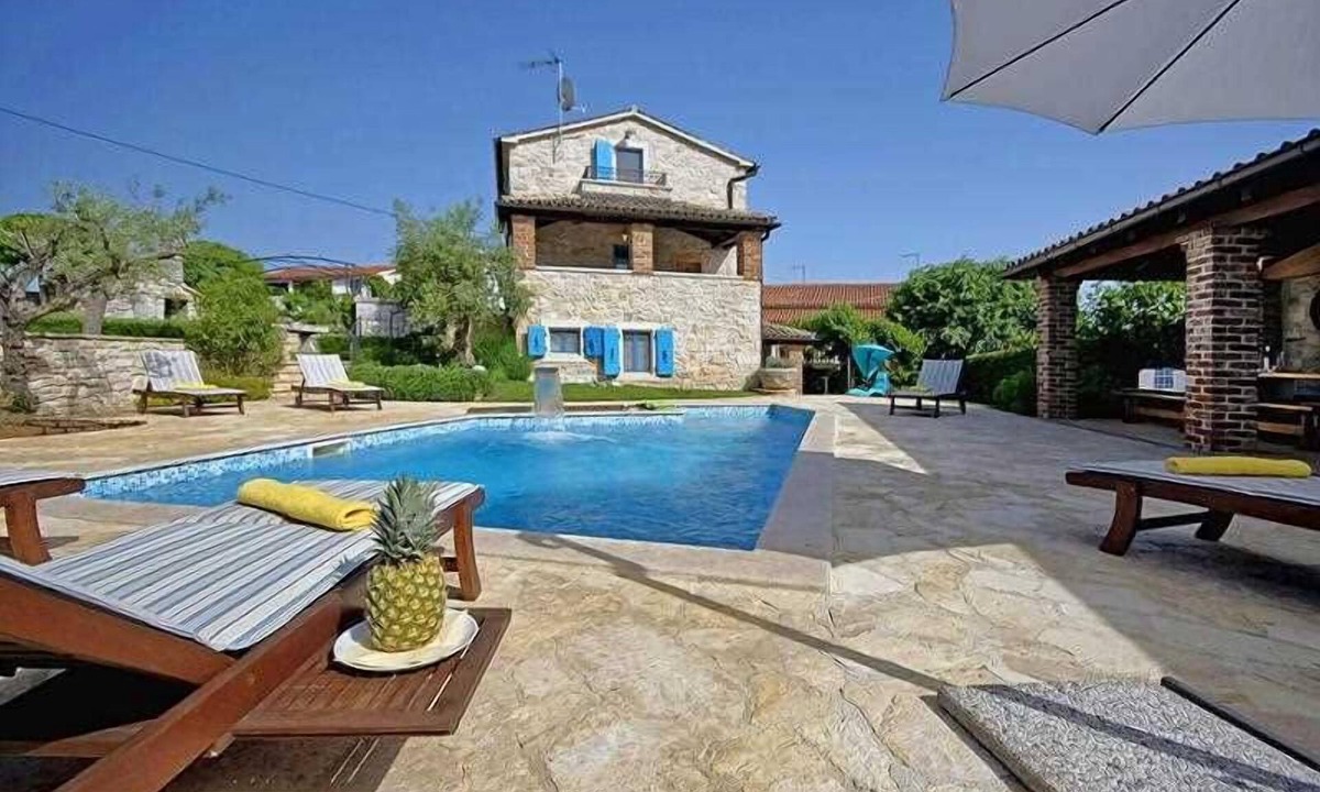 Kirmenjak Villa | Villa Simone Porec by Istriaselect Villas