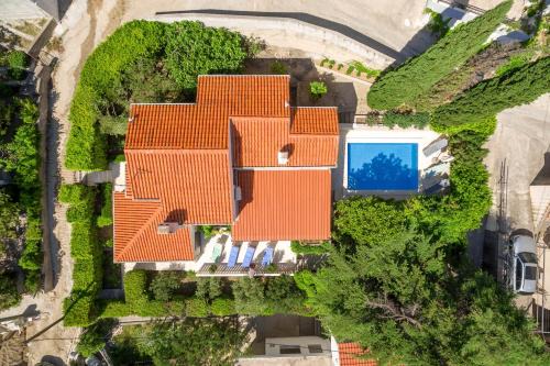 Baska Voda Villa | Villa Skalinada - Pool, Sea View & Private Path to Beach I Baška Voda