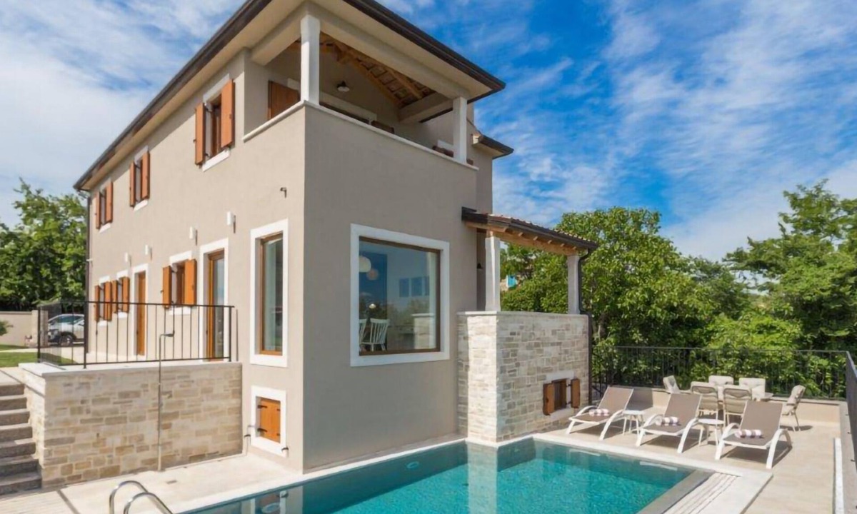 Baredine Villa | Villa Skarline by Villas Guide