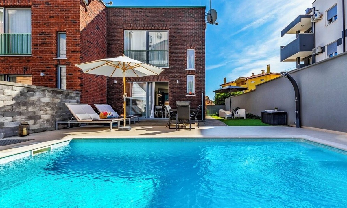 Liznjan Villa | Villa Sky with Pool and Studio - Istriensonne 0763
