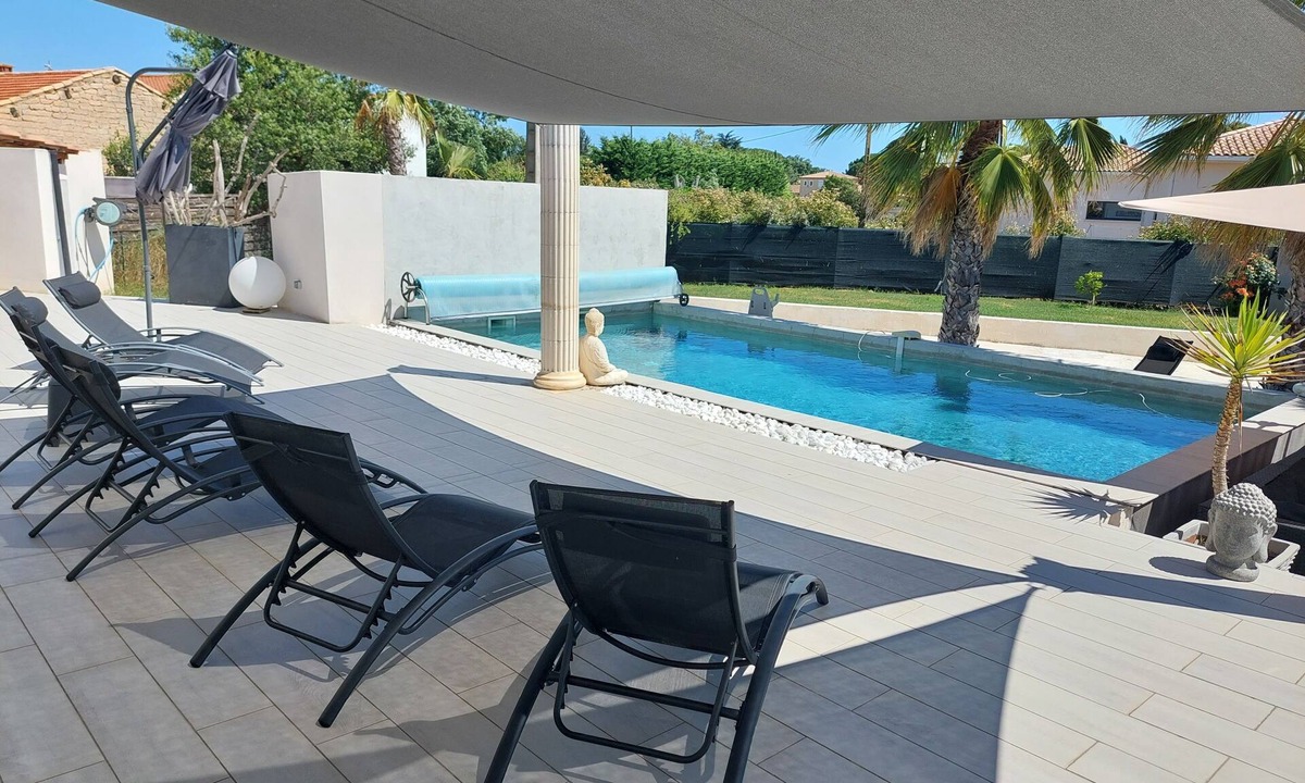 Saint-Aunes Villa | Villa sleeps 6, private heated pool. Close to Montpellier and its beaches.