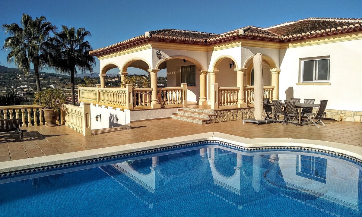 Tarraula Villa | Villa - Sleeps 7 - Pool - Parking