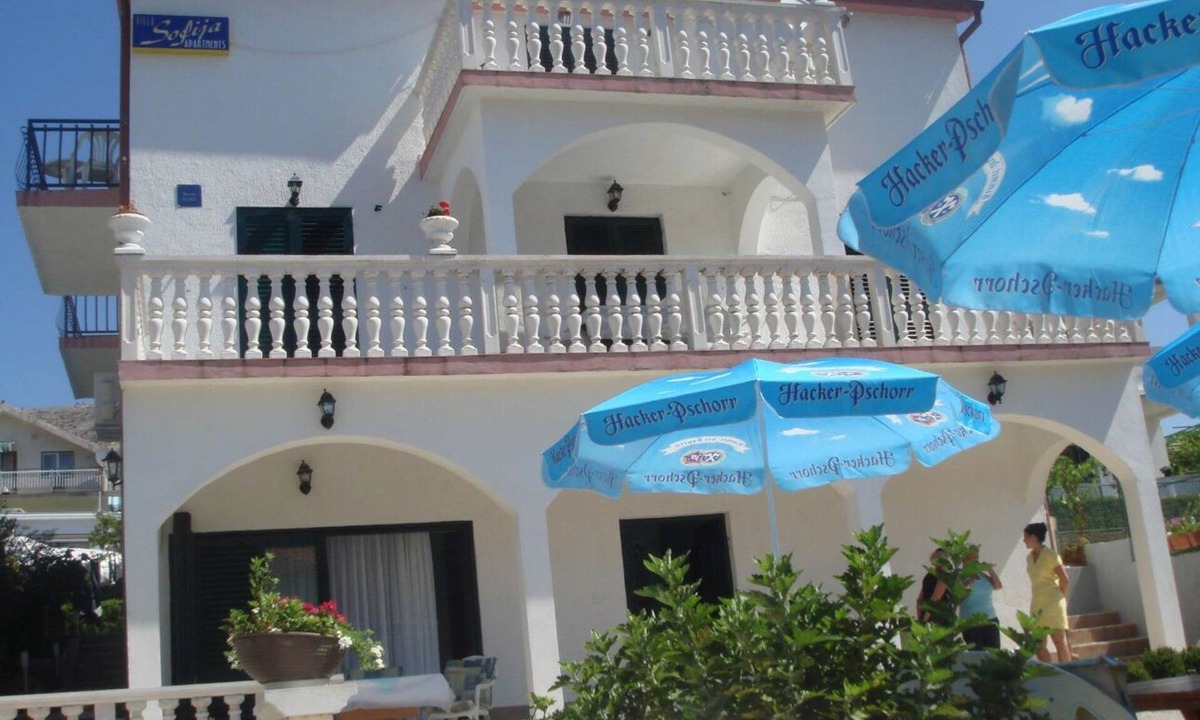 Grebastica Bed & Breakfast | Villa Sofija, Bed and Breakfast 300 Meter zum Strand mit Eigenem Parkplatz
