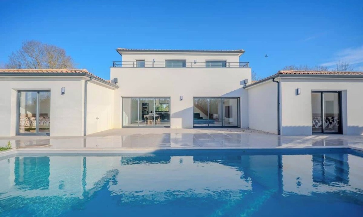Saint-Georges-du-Bois Villa | Villa Solis Heated Pool AC Sleeps 18