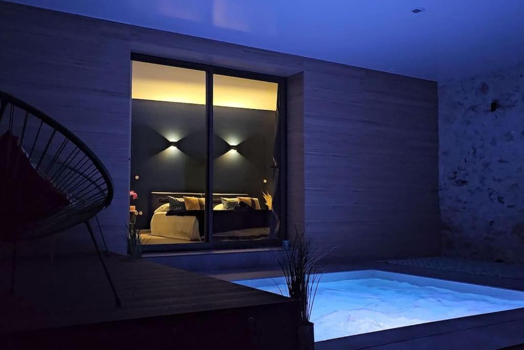 Massels Villa | Villa & Spa Luxuria
