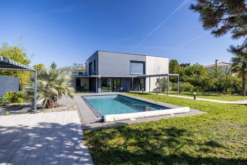 Saint-Simon Villa | Villa spacieuse avec piscine privée à Toulouse