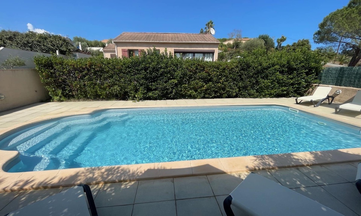 Aleria Villa | Villa SPIAGGIA sleeps 5, shared pool between sea and mountains.