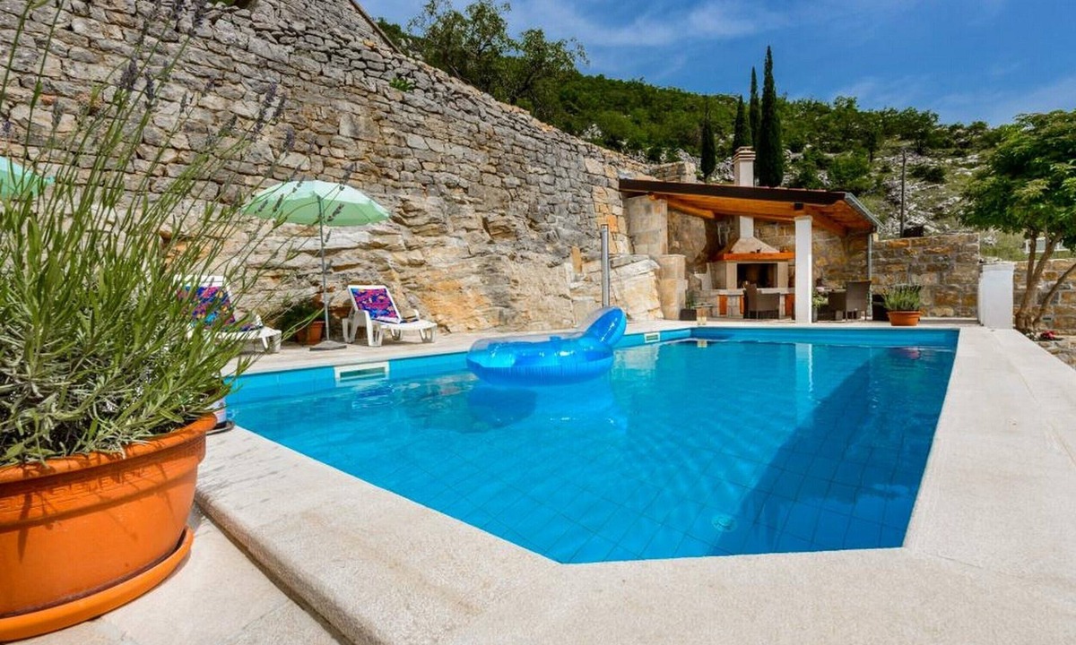Pridvorje Villa | Villa Stone House Kuna - Three-Bedroom Villa with Private Pool