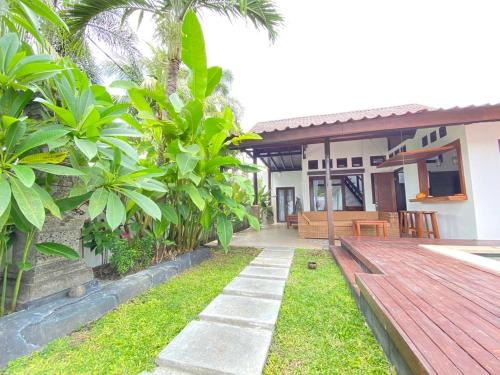 Jasri House | Villa Strelitzia