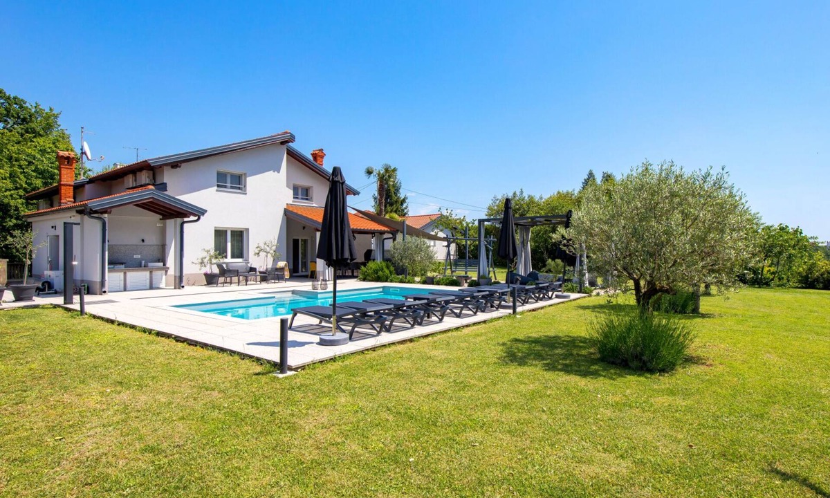 Mihotici Villa | Villa Sušanj by Villas Guide
