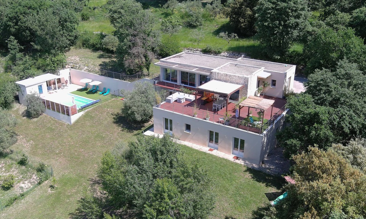 Barjac Villa | Villa Sud-Ardèche - 10 people - Heated swimming pool