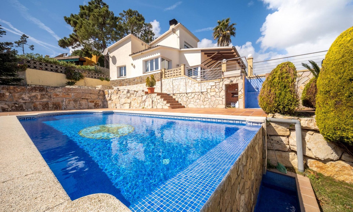 Condado del Jaruco House | Villa Sunrise Lux Large outdoor pool area