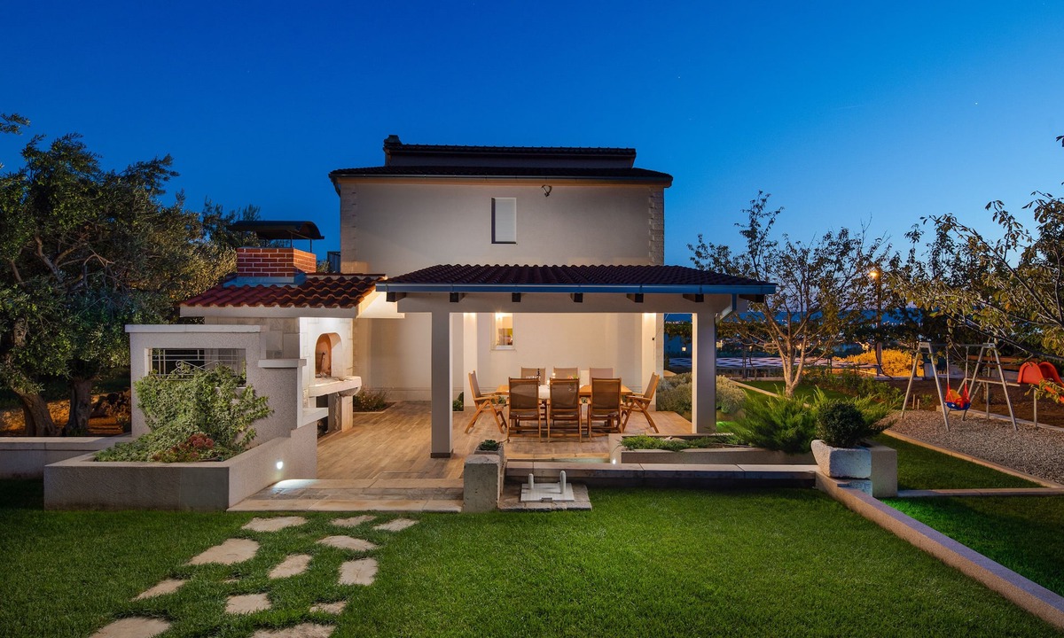 Kastel Luksic House | Villa Sunshine overlooking Kastela bay