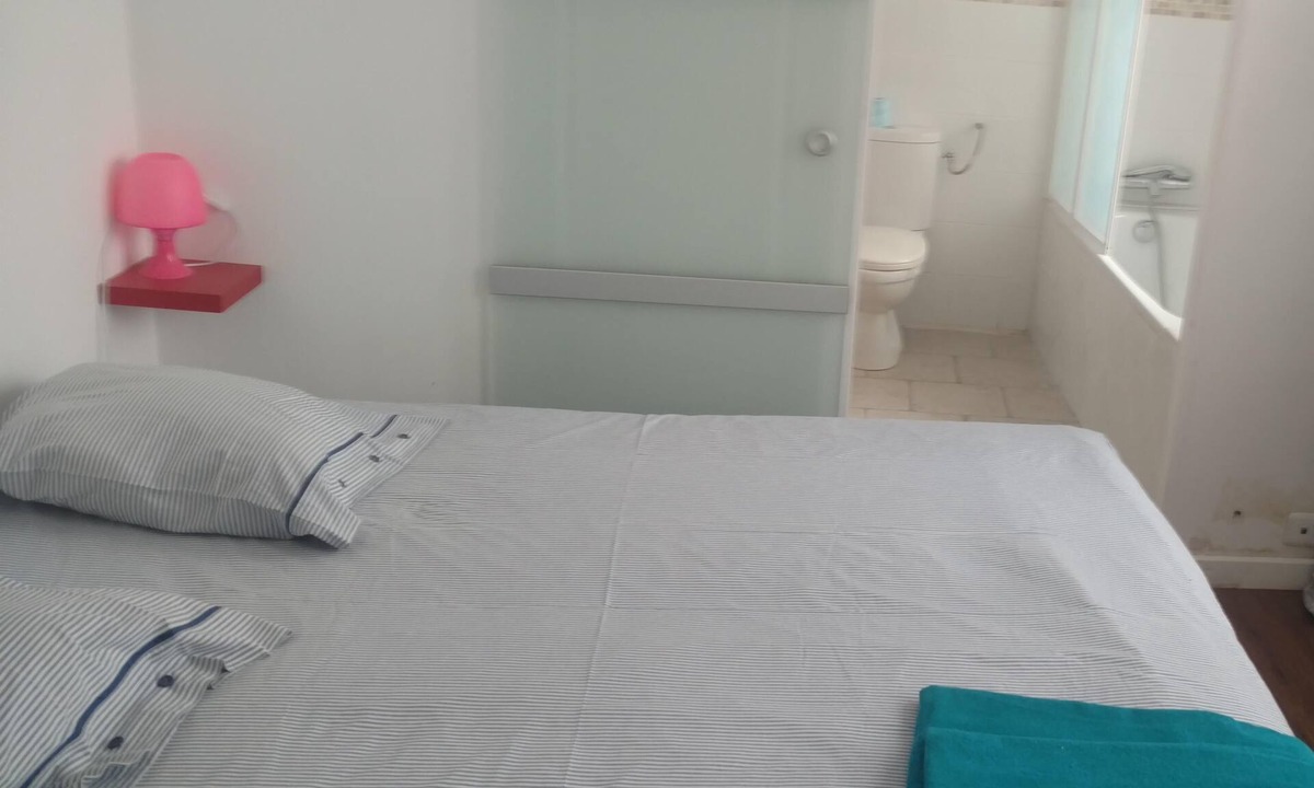 La Rochelle City Centre Villa | Villa-Superior-Ensuite