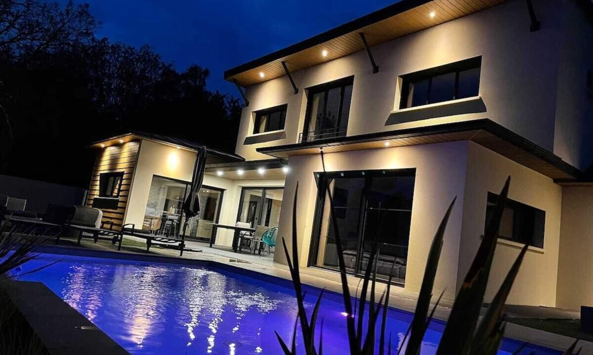 Seiches-sur-le-Loir Villa | Villa Sweet Home & Spa Charm Calm Conviviality a Haven of Peace near Angers