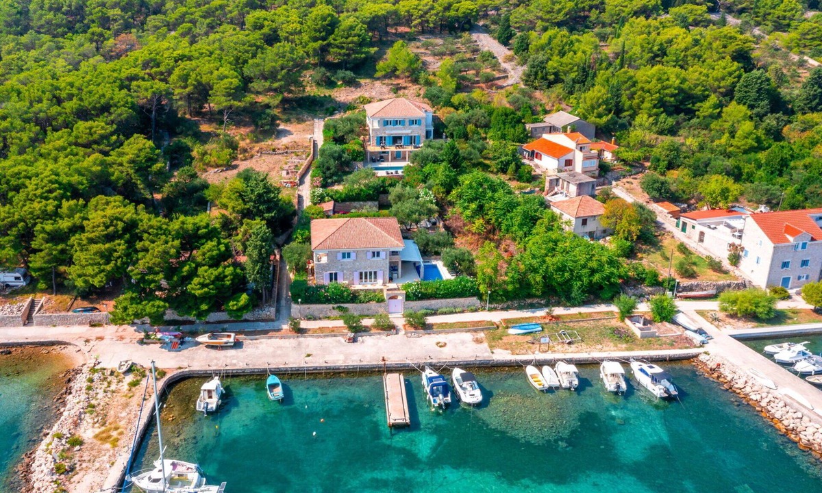 Prvic Luka Villa | Villa Sympathy with Pool