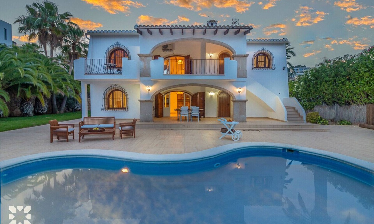 Urbanitzacio la Fustera Villa | Villa Tabarca by Abahana Villas