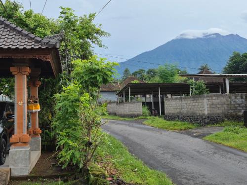 Selat Villa | Villa Taman NEAR SIDEMEN