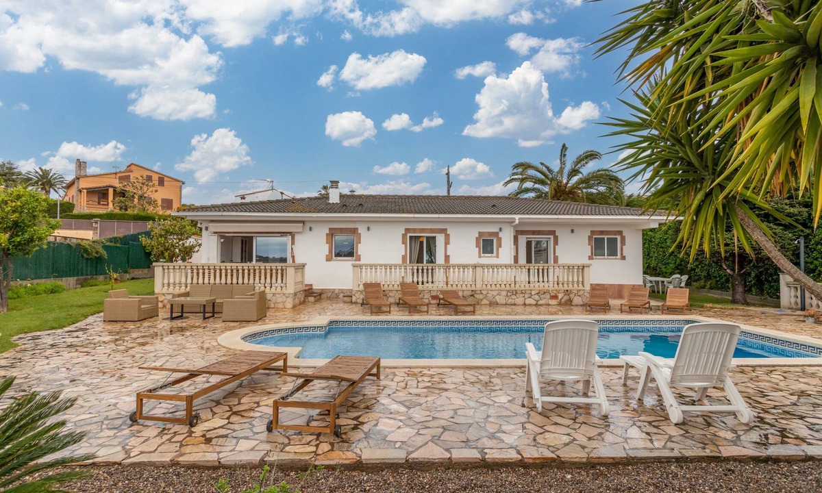 Calonge Villa | Villa "Terrassa" close to the Beach with Pool & Wi-Fi
